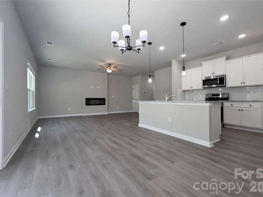 7504 Gwynne Hill Road, Charlotte, NC 28215.  MLS# CAR4327006, YatesRealty ID 4786. 
