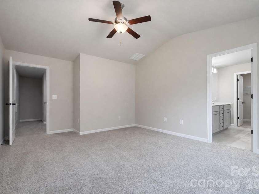 7504 Gwynne Hill Road, Charlotte, NC 28215.  MLS# CAR4327006, YatesRealty ID 4786. 