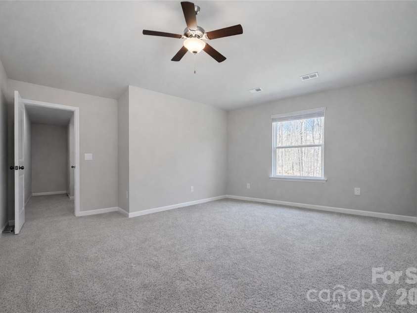 7504 Gwynne Hill Road, Charlotte, NC 28215.  MLS# CAR4327006, YatesRealty ID 4786. 