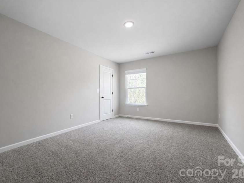 7504 Gwynne Hill Road, Charlotte, NC 28215.  MLS# CAR4327006, YatesRealty ID 4786. 