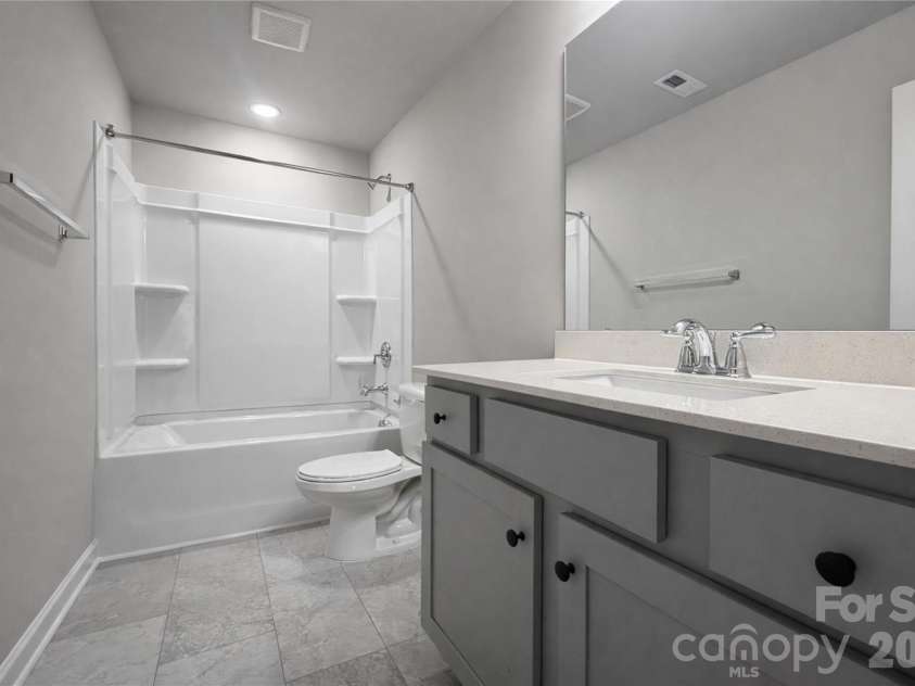 7504 Gwynne Hill Road, Charlotte, NC 28215.  MLS# CAR4327006, YatesRealty ID 4786. 