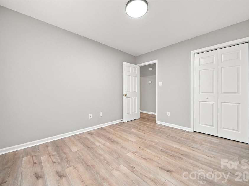 2556 23rd Street Drive, Hickory, NC 28601.  MLS# CAR4419141, YatesRealty ID 47860. 