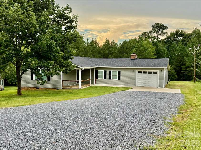 2213 Balmy Court, Lancaster, SC 29720.  MLS# CAR4419724, YatesRealty ID 47861. 