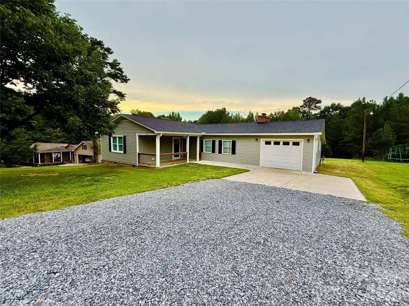 2213 Balmy Court, Lancaster, SC 29720.  MLS# CAR4419724, YatesRealty ID 47861. 