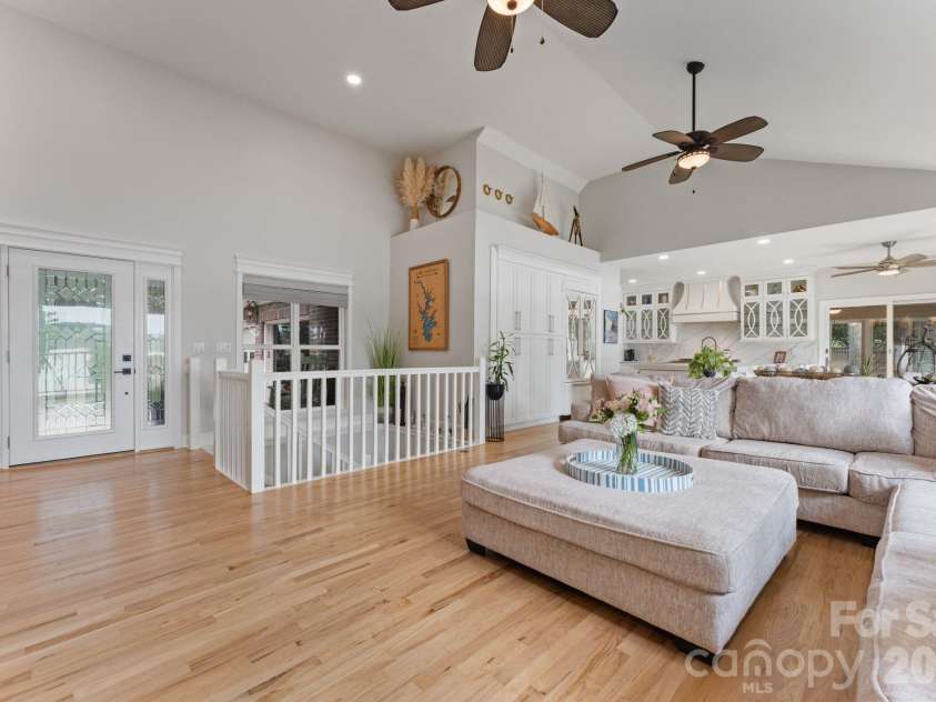 172 Mariner Pointe Lane, Mooresville, NC 28117.  MLS# CAR4419677, YatesRealty ID 47863. 