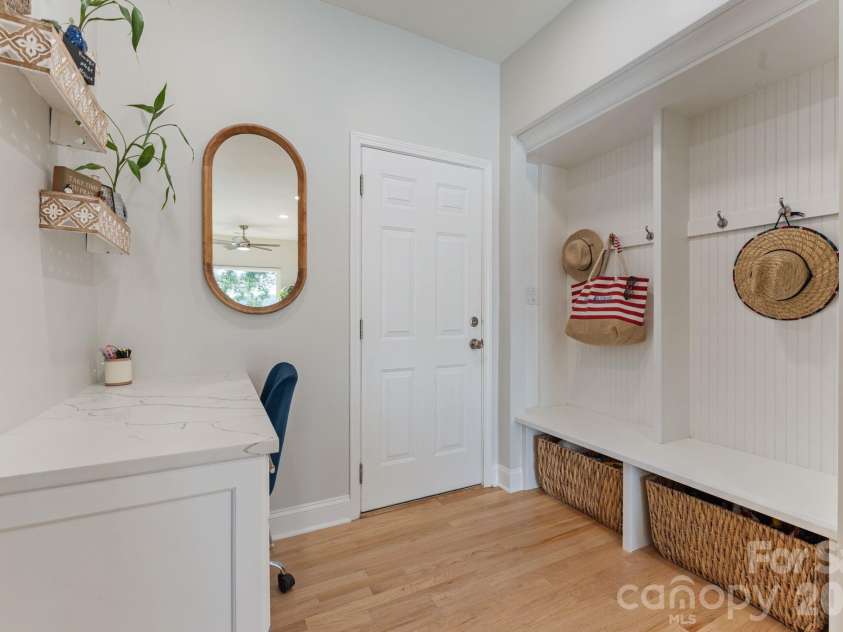 172 Mariner Pointe Lane, Mooresville, NC 28117.  MLS# CAR4419677, YatesRealty ID 47863. 