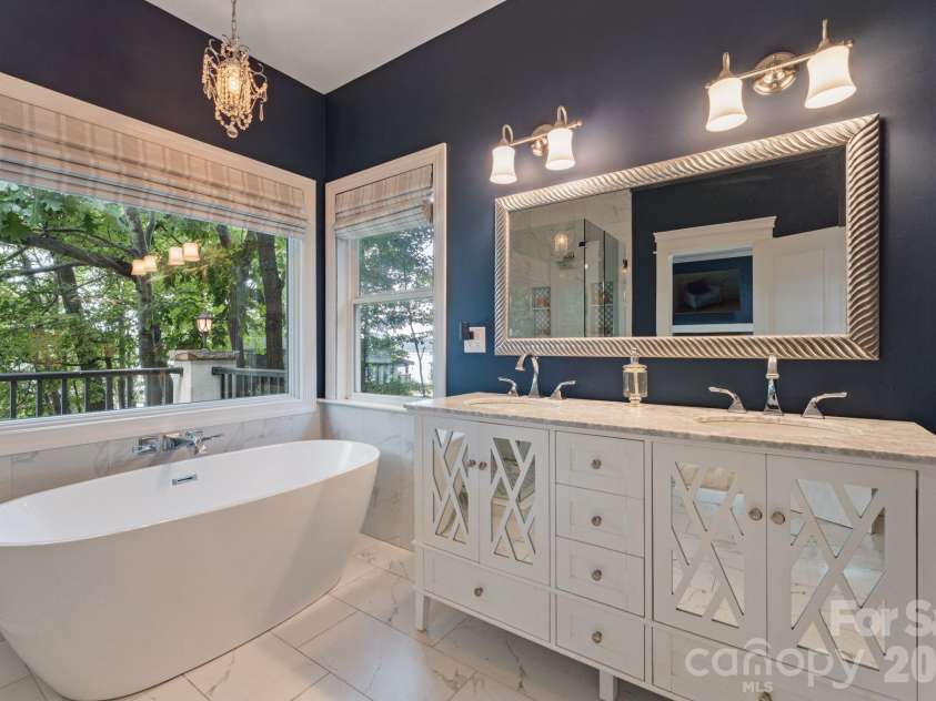 172 Mariner Pointe Lane, Mooresville, NC 28117.  MLS# CAR4419677, YatesRealty ID 47863. 