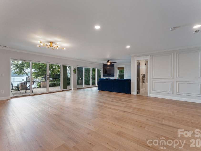 172 Mariner Pointe Lane, Mooresville, NC 28117.  MLS# CAR4419677, YatesRealty ID 47863. 