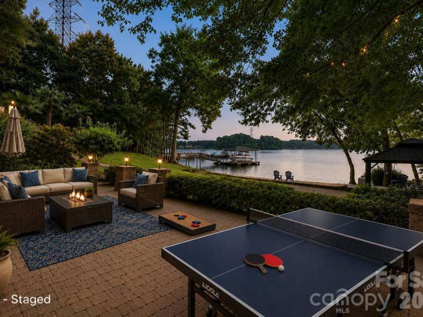 172 Mariner Pointe Lane, Mooresville, NC 28117.  MLS# CAR4419677, YatesRealty ID 47863. 
