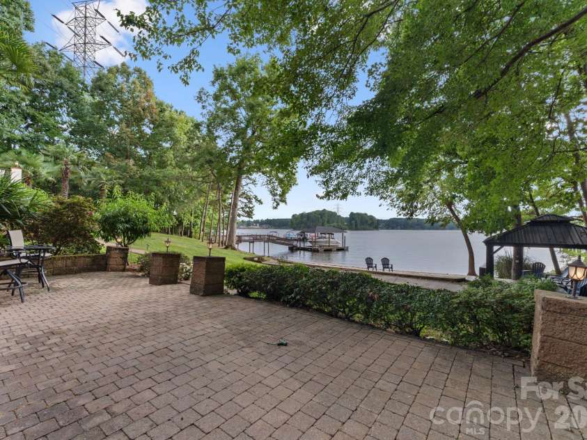 172 Mariner Pointe Lane, Mooresville, NC 28117.  MLS# CAR4419677, YatesRealty ID 47863. 