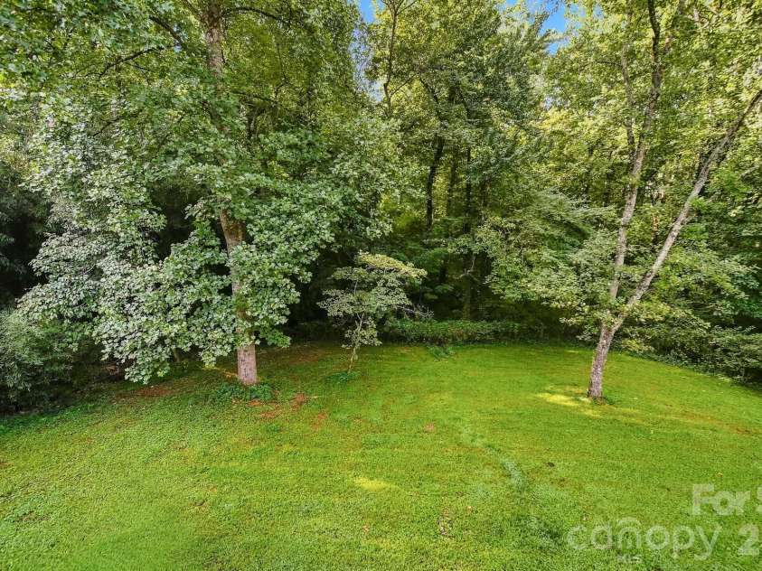 2075 South Fork Drive, Morganton, NC 28655.  MLS# CAR4417735, YatesRealty ID 47866. 