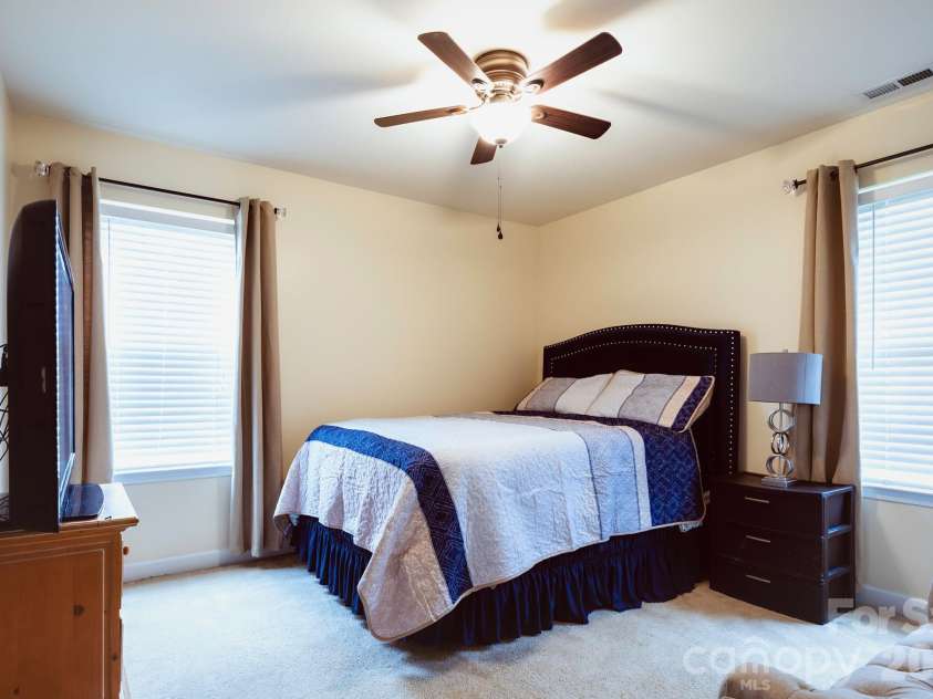 948 Sundance Drive, Gastonia, NC 28054.  MLS# CAR4419219, YatesRealty ID 47867. BR 3
