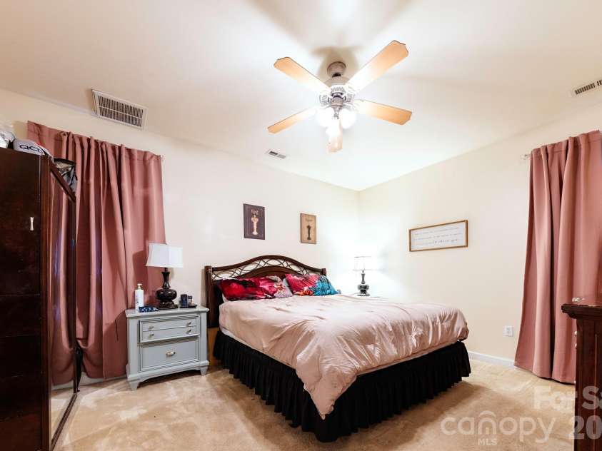 948 Sundance Drive, Gastonia, NC 28054.  MLS# CAR4419219, YatesRealty ID 47867. Master Bedroom