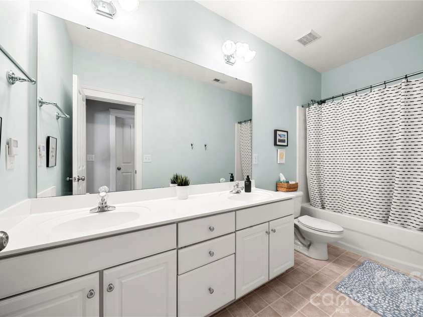1255 Shadow Bend Drive, Tega Cay, SC 29708.  MLS# CAR4419553, YatesRealty ID 47868. 