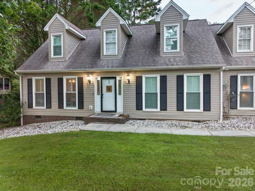 922 Plantation Drive, Lenoir, NC 28645.  MLS# CAR4419615, YatesRealty ID 47869. 