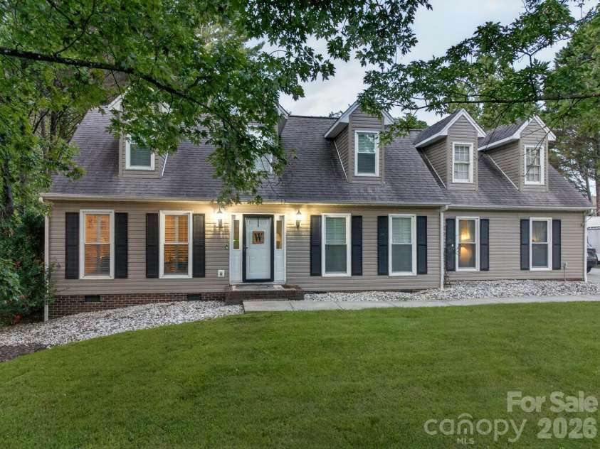 922 Plantation Drive, Lenoir, NC 28645.  MLS# CAR4419615, YatesRealty ID 47869. 