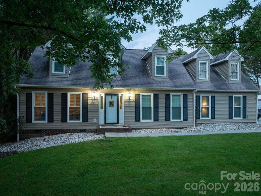 922 Plantation Drive, Lenoir, NC 28645.  MLS# CAR4419615, YatesRealty ID 47869. 