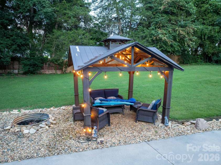 922 Plantation Drive, Lenoir, NC 28645.  MLS# CAR4419615, YatesRealty ID 47869. 
