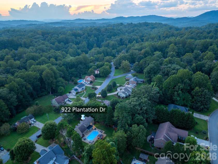 922 Plantation Drive, Lenoir, NC 28645.  MLS# CAR4419615, YatesRealty ID 47869. 