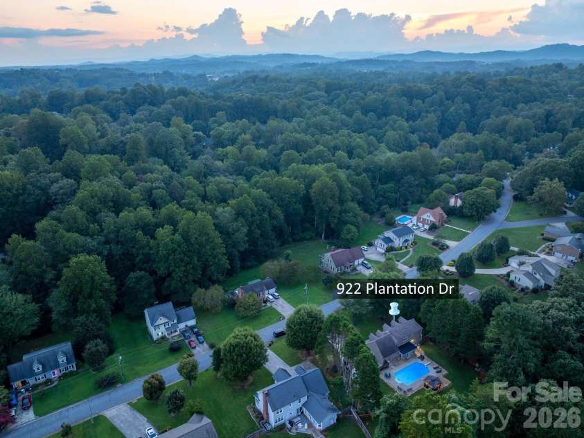 922 Plantation Drive, Lenoir, NC 28645.  MLS# CAR4419615, YatesRealty ID 47869. 