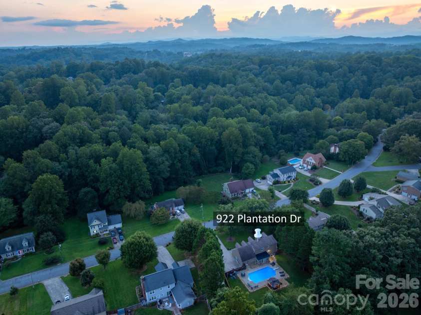 922 Plantation Drive, Lenoir, NC 28645.  MLS# CAR4419615, YatesRealty ID 47869. 