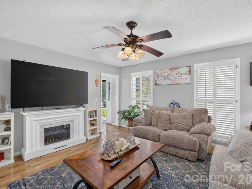 922 Plantation Drive, Lenoir, NC 28645.  MLS# CAR4419615, YatesRealty ID 47869. 