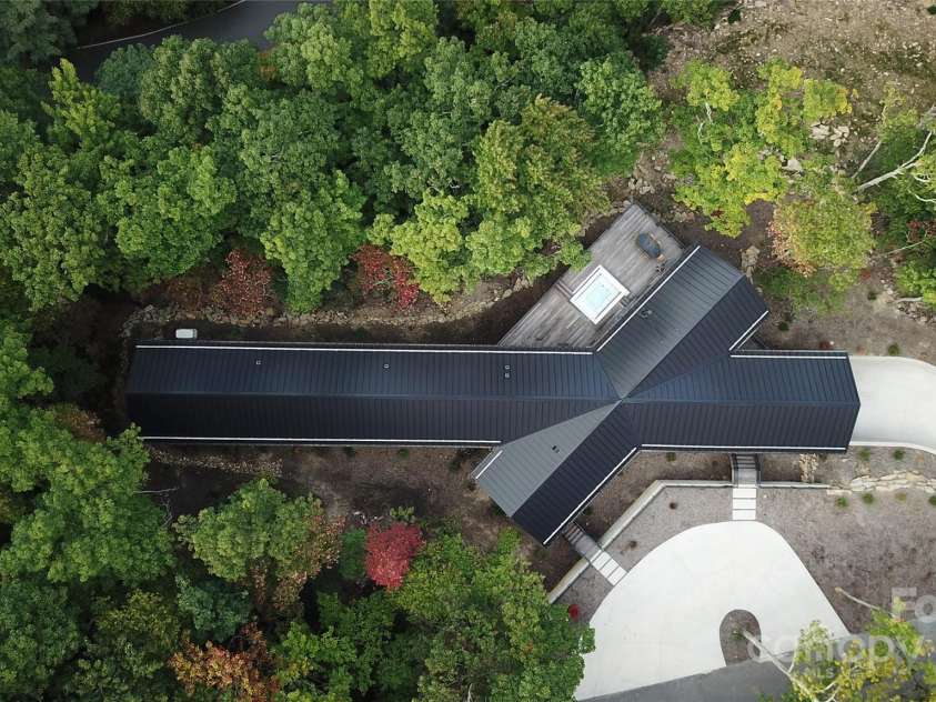 6 Oak Ridge Trail, Black Mountain, NC 28711.  MLS# CAR4205429, YatesRealty ID 4787. 