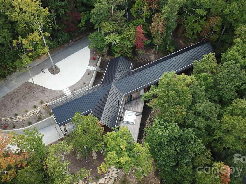 6 Oak Ridge Trail, Black Mountain, NC 28711.  MLS# CAR4205429, YatesRealty ID 4787. 