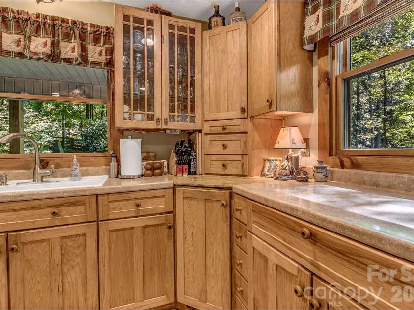 779 Thissa Way, Brevard, NC 28712.  MLS# CAR4416210, YatesRealty ID 47872. 