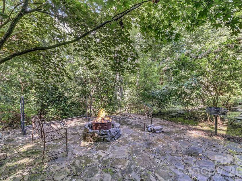 779 Thissa Way, Brevard, NC 28712.  MLS# CAR4416210, YatesRealty ID 47872. 