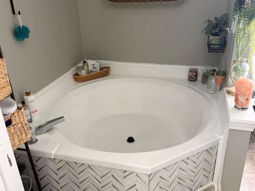 26434 Wayne Drive, Albemarle, NC 28001.  MLS# CAR4418194, YatesRealty ID 47873. Master Bath