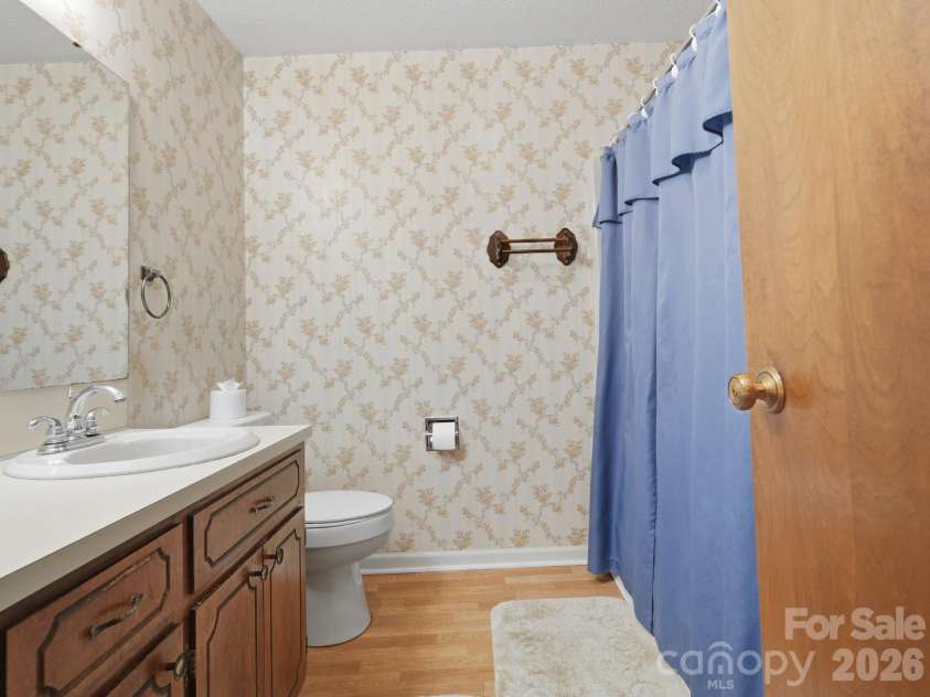 1807 Alamance Drive, Concord, NC 28027.  MLS# CAR4418991, YatesRealty ID 47875. 