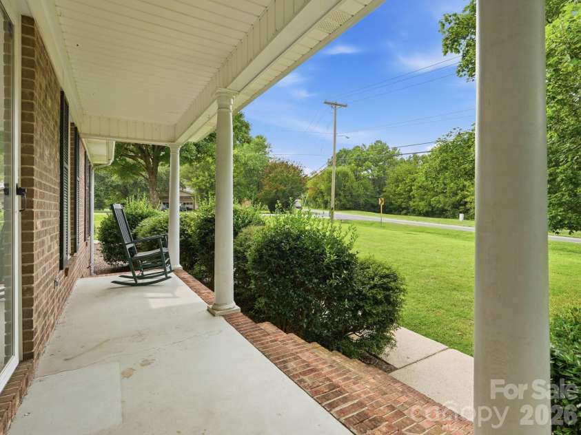 1807 Alamance Drive, Concord, NC 28027.  MLS# CAR4418991, YatesRealty ID 47875. 
