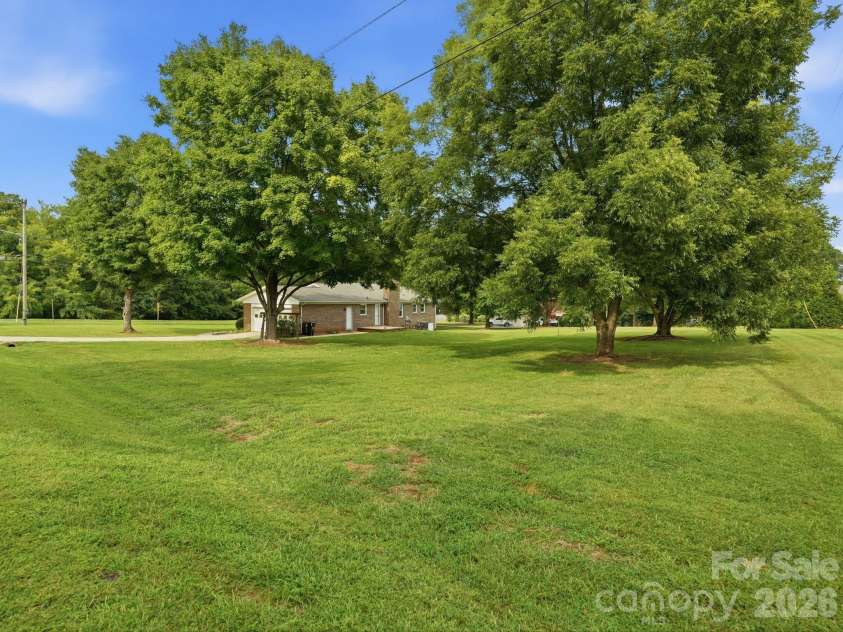1807 Alamance Drive, Concord, NC 28027.  MLS# CAR4418991, YatesRealty ID 47875. 