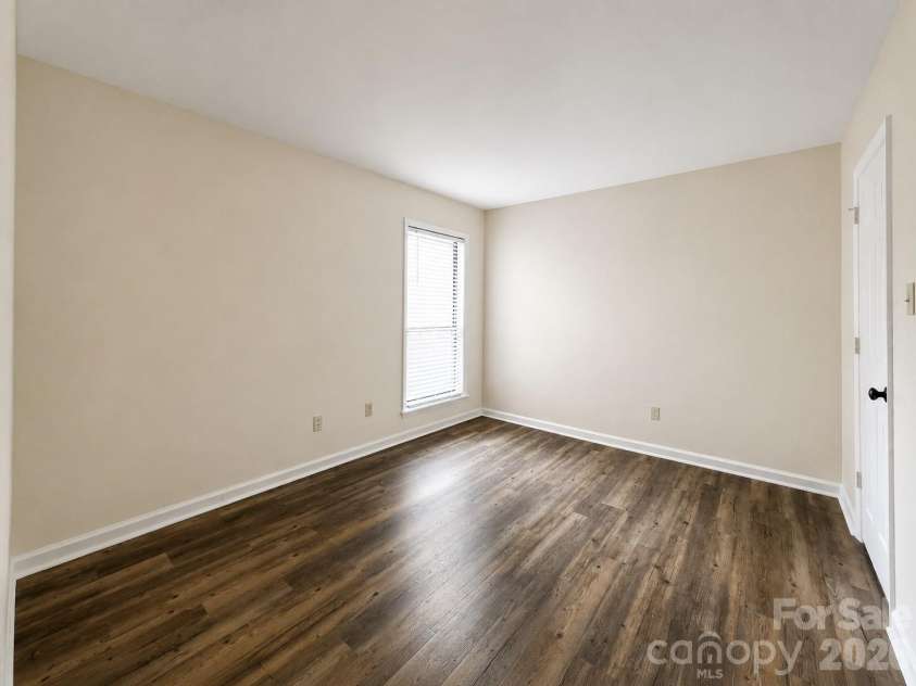 7220 Winery Lane, Charlotte, NC 28227.  MLS# CAR4418792, YatesRealty ID 47876. 2nd Bedroom