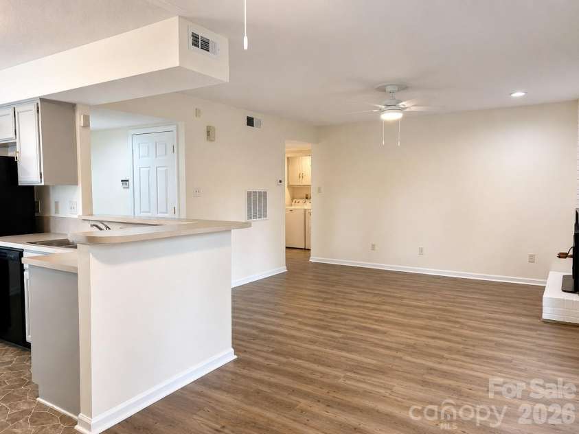 7220 Winery Lane, Charlotte, NC 28227.  MLS# CAR4418792, YatesRealty ID 47876. 