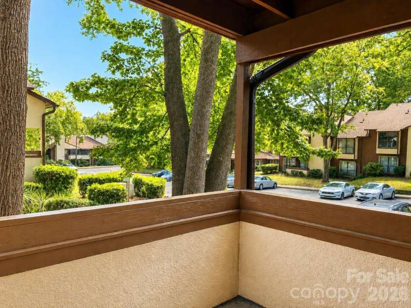 7220 Winery Lane, Charlotte, NC 28227.  MLS# CAR4418792, YatesRealty ID 47876. Balcony