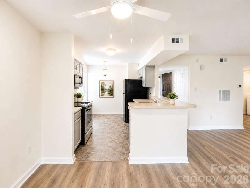 7220 Winery Lane, Charlotte, NC 28227.  MLS# CAR4418792, YatesRealty ID 47876. D1