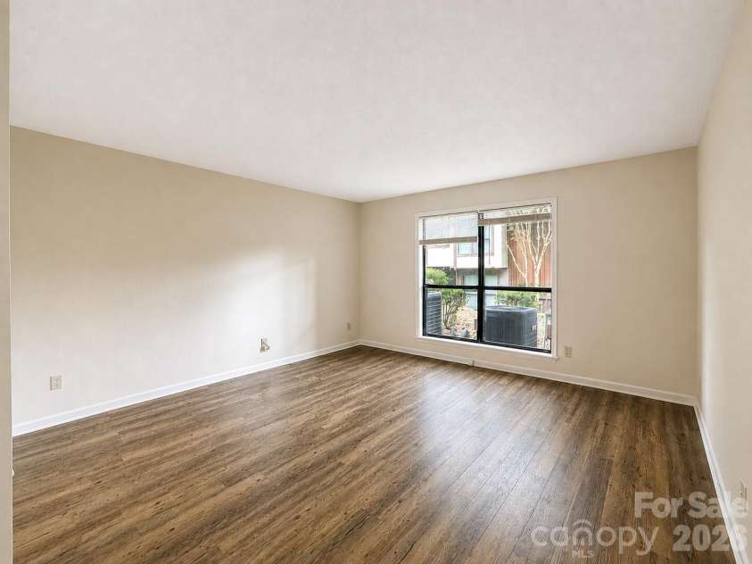 7220 Winery Lane, Charlotte, NC 28227.  MLS# CAR4418792, YatesRealty ID 47876. P BR1