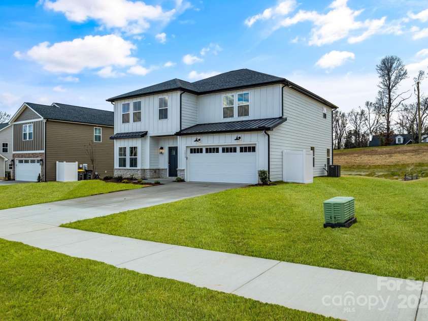 3050 Swallowtail Lane, Kannapolis, NC 28083.  MLS# CAR4208594, YatesRealty ID 4788. 