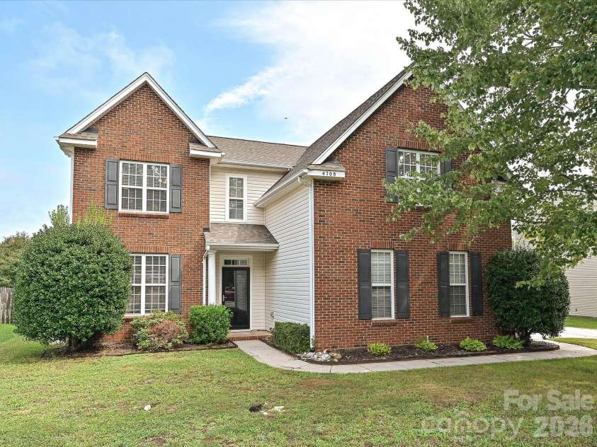 4708 Sandtyn Drive, Waxhaw, NC 28173.  MLS# CAR4419750, YatesRealty ID 47883. 