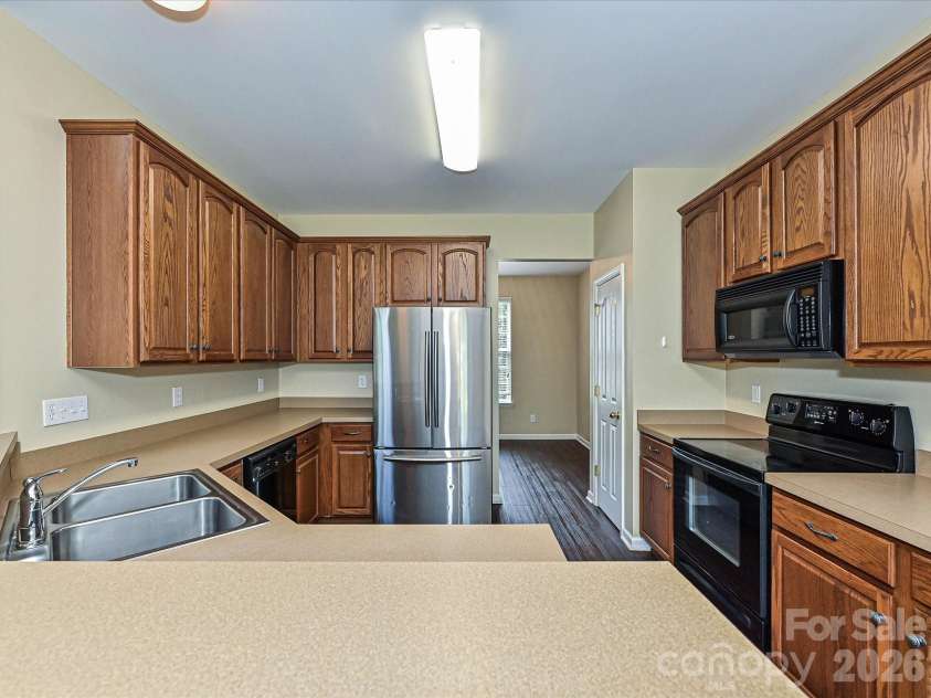 4708 Sandtyn Drive, Waxhaw, NC 28173.  MLS# CAR4419750, YatesRealty ID 47883. 