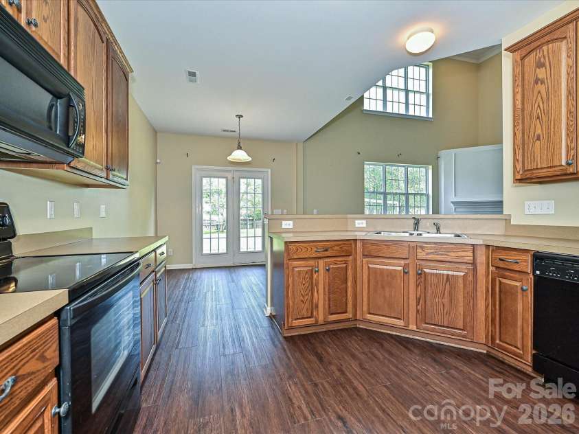 4708 Sandtyn Drive, Waxhaw, NC 28173.  MLS# CAR4419750, YatesRealty ID 47883. 