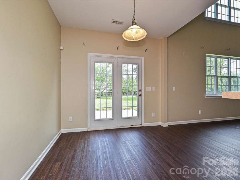 4708 Sandtyn Drive, Waxhaw, NC 28173.  MLS# CAR4419750, YatesRealty ID 47883. 