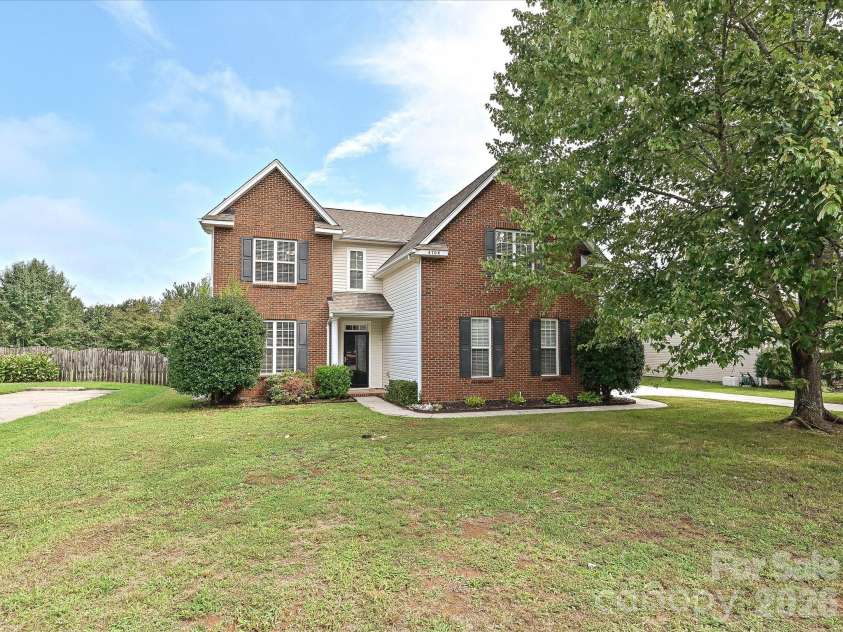 4708 Sandtyn Drive, Waxhaw, NC 28173.  MLS# CAR4419750, YatesRealty ID 47883. 