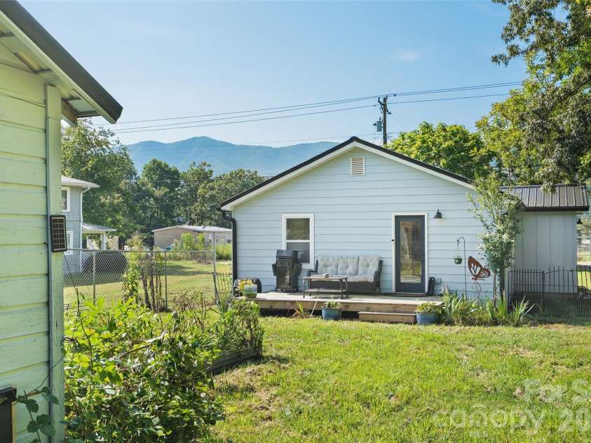 1042 Old US 70 Hwy Highway, Black Mountain, NC 28711.  MLS# CAR4418866, YatesRealty ID 47884. 