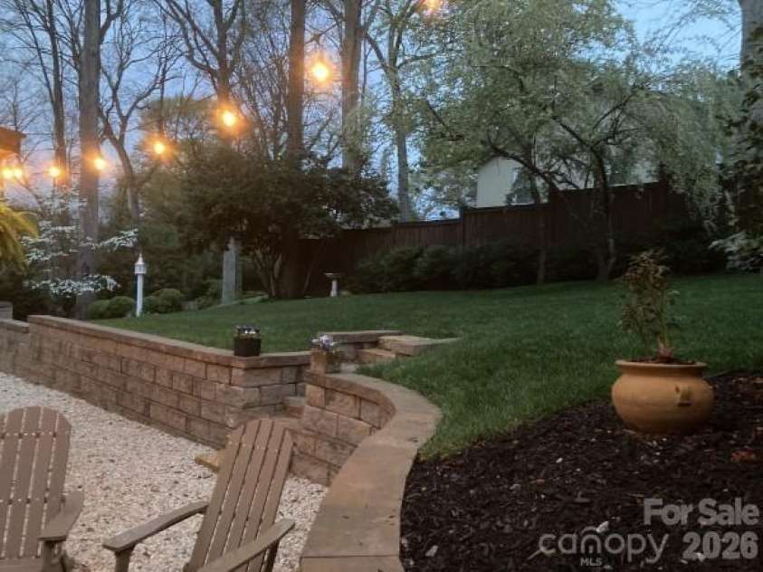 1068 5th Avenue Court, Hickory, NC 28601.  MLS# CAR4418564, YatesRealty ID 47888. 