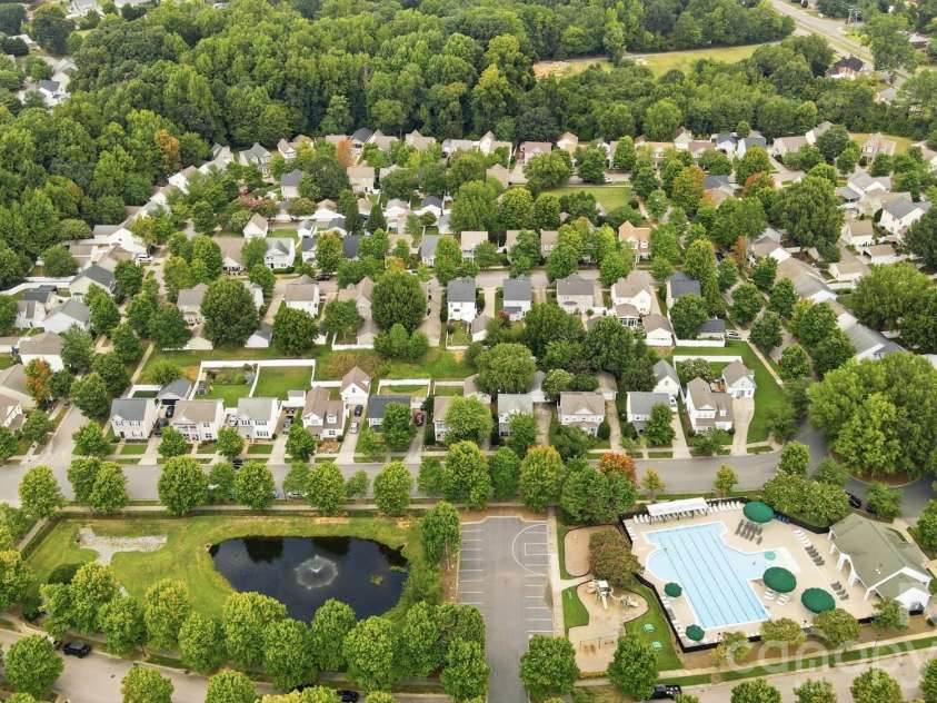 11402 Heritage Green Drive, Cornelius, NC 28031.  MLS# CAR4413381, YatesRealty ID 47889. 