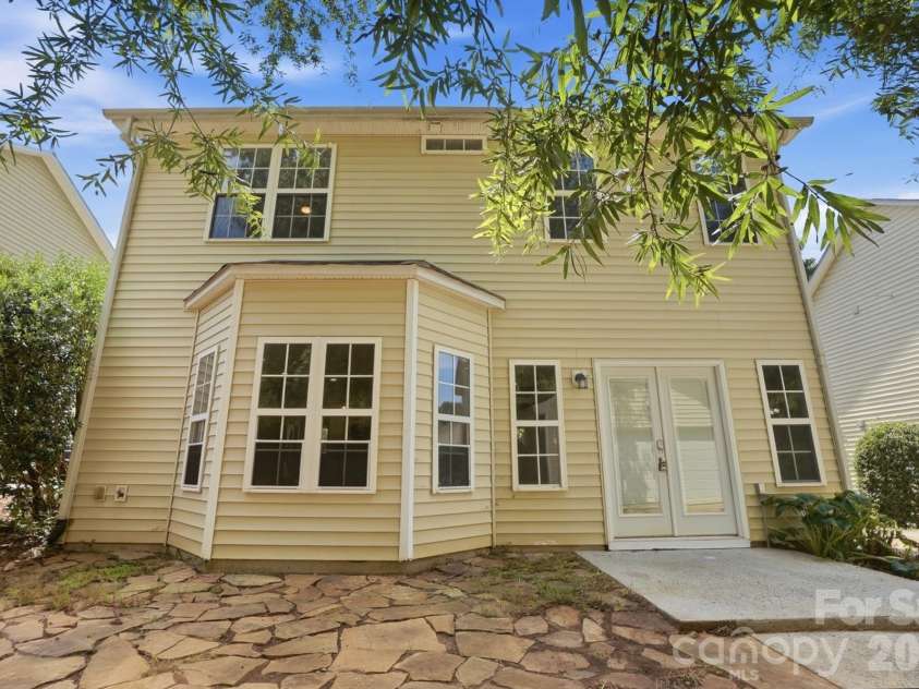 11402 Heritage Green Drive, Cornelius, NC 28031.  MLS# CAR4413381, YatesRealty ID 47889. 