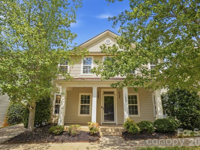 11402 Heritage Green Drive, Cornelius, NC 28031.  MLS# CAR4413381, YatesRealty ID 47889. Front of Home